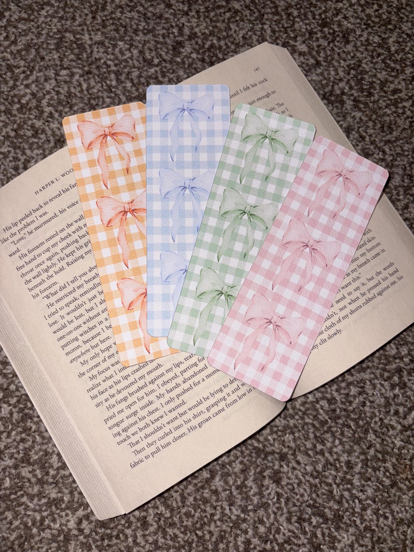 Pastel Bow Bookmarks